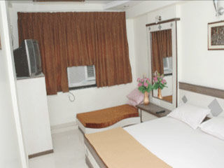 Hotel Liberty Amhedabad Dış mekan fotoğraf