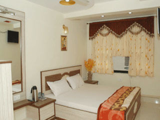 Hotel Liberty Amhedabad Dış mekan fotoğraf